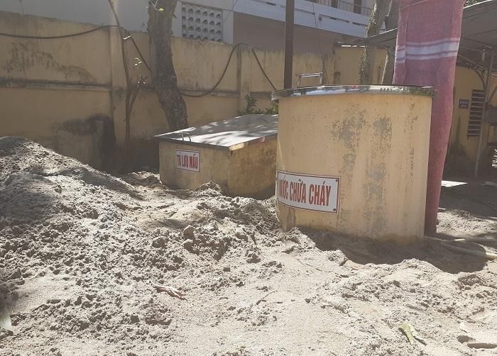 Lấp cát lên khu vực có bể chứa xăng dầu 