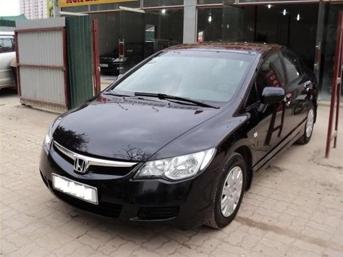Honda Civic 1.8MT 2007 là một trong những chiếc xe ô tô cũ giá rẻ đáng mua nhất hiện nay