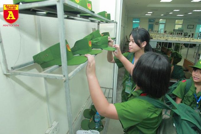 Cũng giống với các học viên nam, các học viên nữ làm quen với nội quy khá nhanh