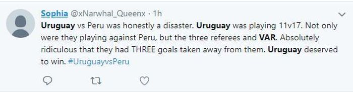 Trận đấu giữa Uruguay và Peru đúng là một thảm họa. Uruguay đã phải chống lại 17 người trên sân, không chỉ những cầu thủ Peru mà cả trọng tài và VAR nữa. Thật là nực cười rằng Uruguay đã bị cướp đi tới 3 bàn thắng. Họ mới là người xứng đáng giành chiến thắng