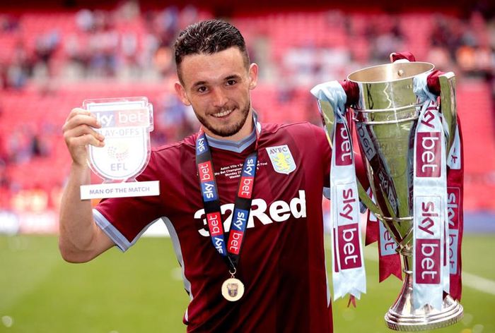 McGinn giúp Aston Villa thăng hạng Premier League