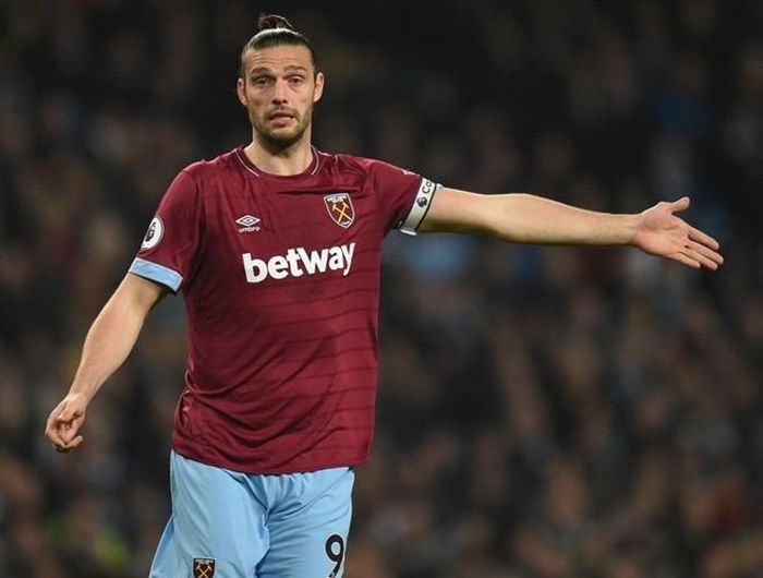 Andy Carroll cũng là một tiền đạo "free" đáng chú ý