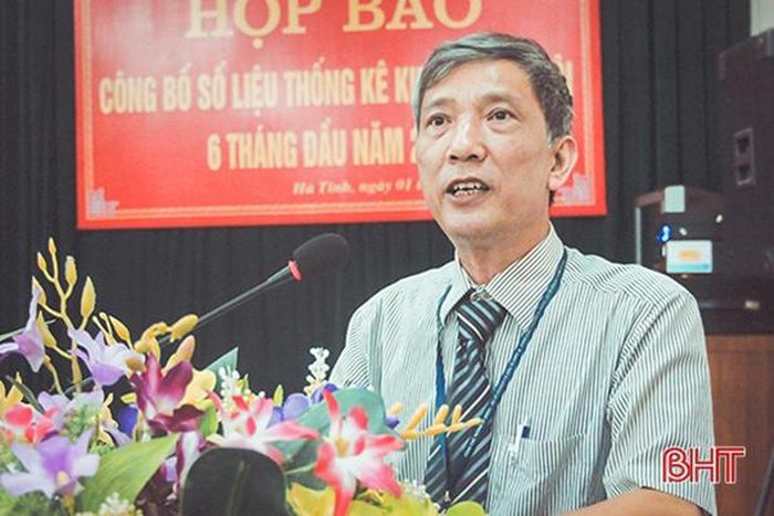 Cục trưởng Cục Thống kê tỉnh Nguyễn Việt Hùng thông tin thêm, theo chỉ đạo của Tổng cục Thống kê, việc họp báo sẽ được các tỉnh, thành phố thực hiện định kỳ 6 tháng/lần để cung cấp thông tin cho báo chí, góp phần khách quan, minh bạch số liệu. Cục Thống kê Hà Tĩnh là 1 trong những đơn vị trong toàn quốc thí điểm tổ chức họp báo 6 tháng đầu năm 2019.