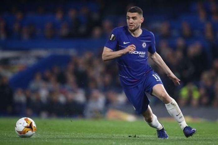 Chelsea mua đứt Mateo Kovacic
