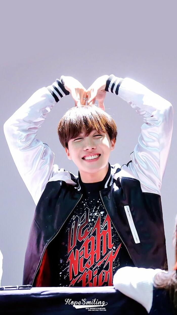 Giàu có là thế nhưng JHope lại có một cuộc sống rất giản dị và tiết kiệm.