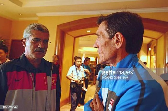 Hai "phù thủy" Calisto và Avramovic gặp nhau ở bán kết AFF Cup 2008.