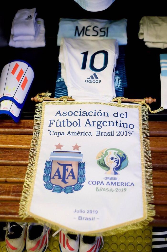 Đến lúc Messi nhường lại chiếc áo này cho cầu thủ khác?