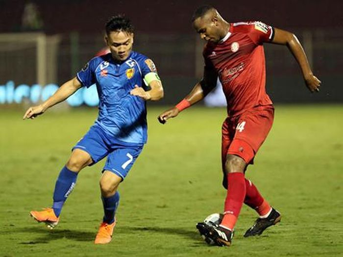 Ngoại binh Vinicius dẫn đầu danh sách ghi bàn cho TP.HCM sau lượt đi cũng bất ngờ cập bến SLNA. Ảnh: VPF