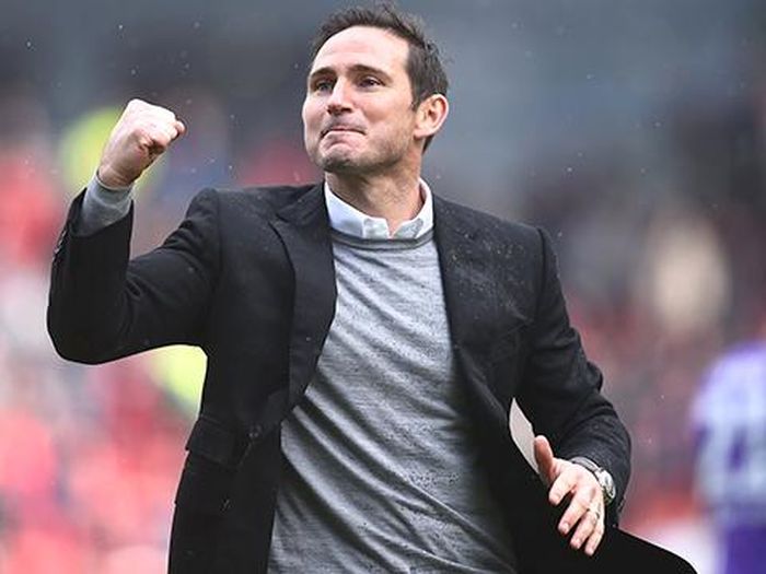 Đưa Lampard trở về kế nhiệm Sarri, liệu Chelsea đã sẵn sàng thay đổi văn hóa HLV?
