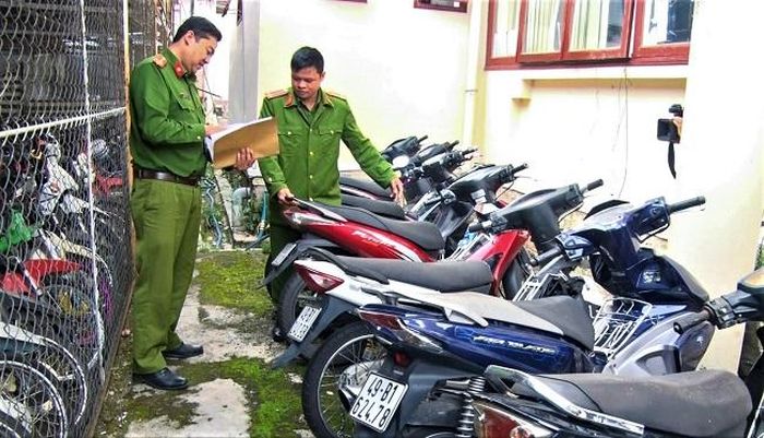 Nhiều phương tiện được sử dụng để đi "cò" đặc sản bị Công an TP Đà Lạt tạm giữ 