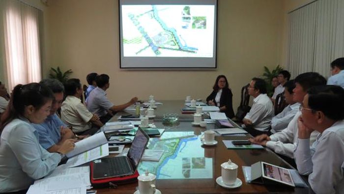 Quang cảnh buổi làm việc