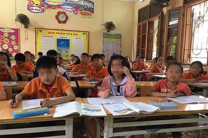 Học sinh lớp 3A5 trong giờ học chiều ngày 5/4. Ảnh: Báo Tiền Phong