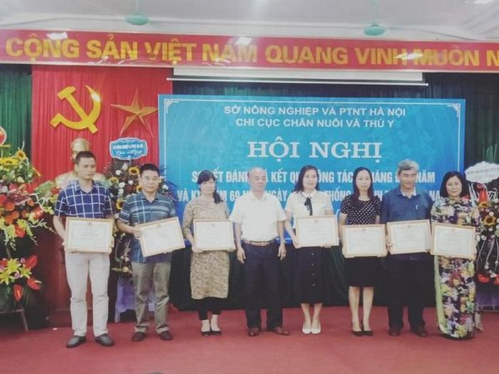  Các tập thể, cá nhân có thành tích xuất sắc 6 tháng đầu năm