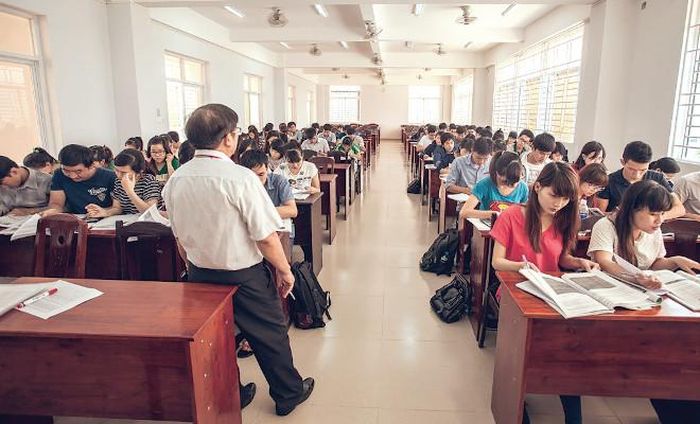 Sẽ xóa bỏ hình thức đào tạo không chính quy trên văn bằng bắt đầu từ 1-7.