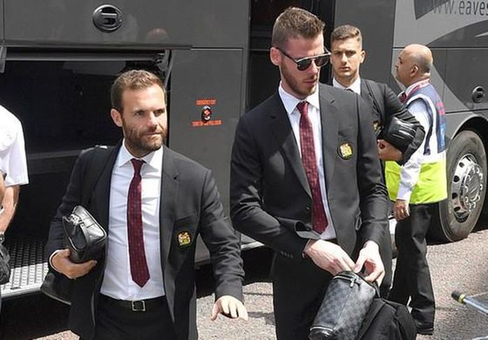 Thủ thành David De Gea và tiền vệ Juan Mata cũng góp mặt. Ảnh: Daily Mail