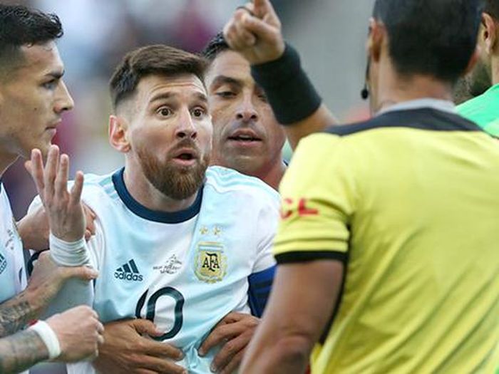 LĐBĐ Argentina tuyên bố sẽ làm tất cả những gì có thể để bảo vệ Messi