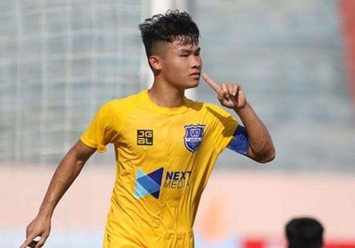 Nguyễn Văn Tùng của U.17 Thanh Hóa giành danh hiệu “Vua phá lưới” với 6 bàn thắng. Ảnh: ĐÌNH VIÊN