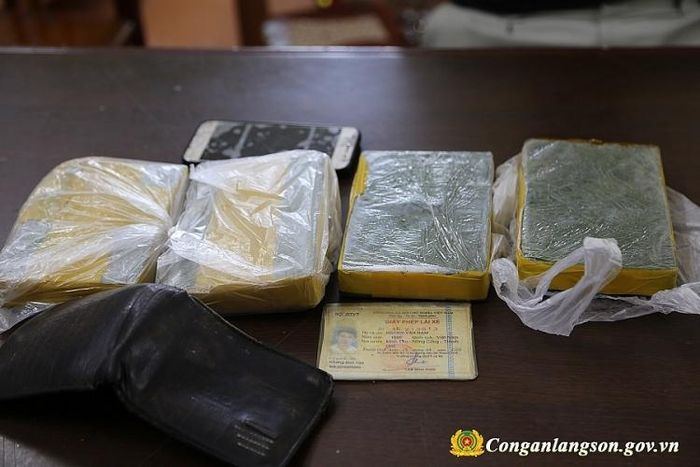 Tang vật của vụ án (ảnh CA Lạng Sơn).