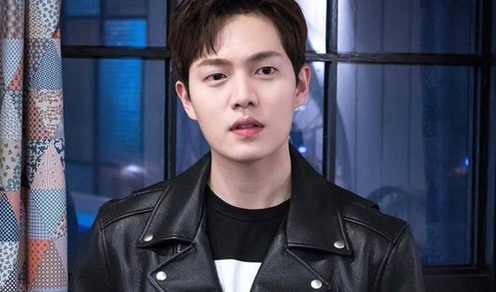 Son Seung Won có sự nghiệp tươi sáng, nhất là mảng phim và sân khấu trước khi vướng rắc rối lái xe khi say xỉn