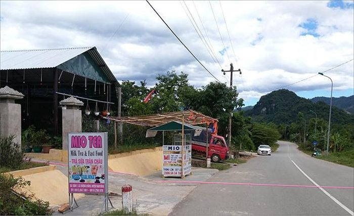 Nhiều nhà cửa ở khu đất văn hóa xã Thượng Quảng đã xây dựng khang trang, định cư lâu năm nhưng chưa có sổ đỏ