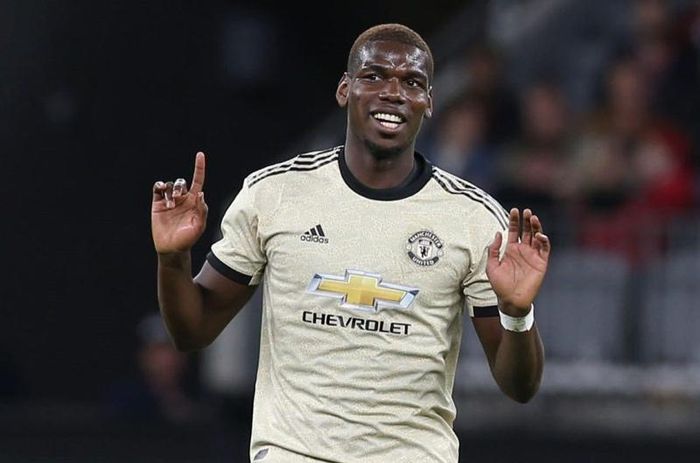 Solskjaer định trao băng thủ quân MU cho Pogba