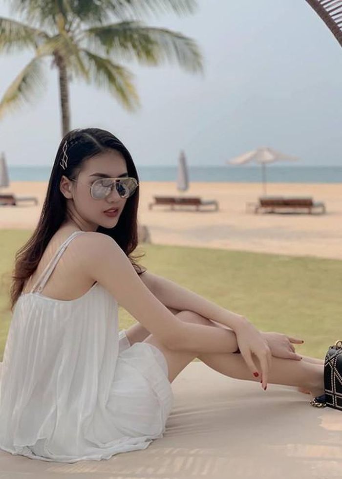 Chân dài 9x từng tham gia nhiều cuộc thi nhan sắc.
