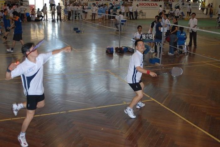 Các vận động viên đoàn VKSND tối cao thi đấu