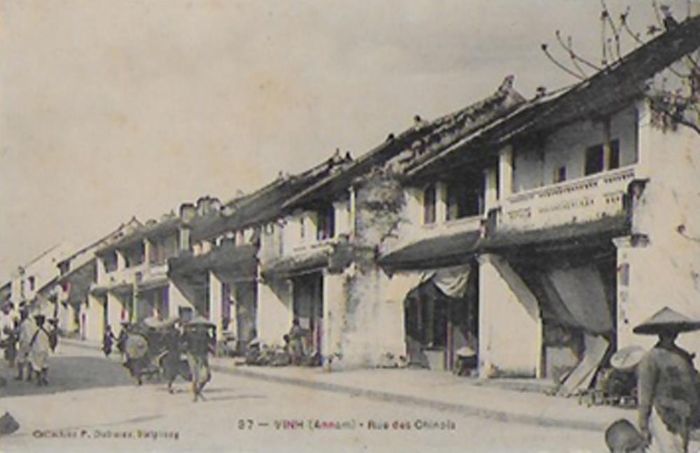 Phố Khách đầu thế kỷ XX. Ảnh: P. Dieuleffils