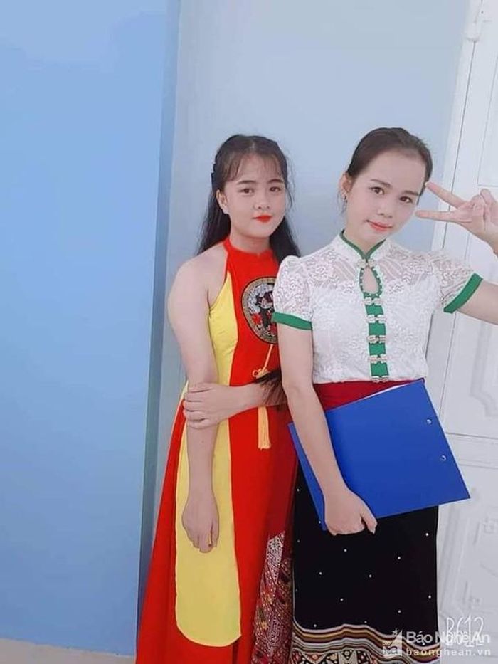 Lục Thị Doanh trong trang phục dân tộc Thái, em thường xuyên làm MC của các chương trình, hoạt động tại trường. Ảnh NVCC