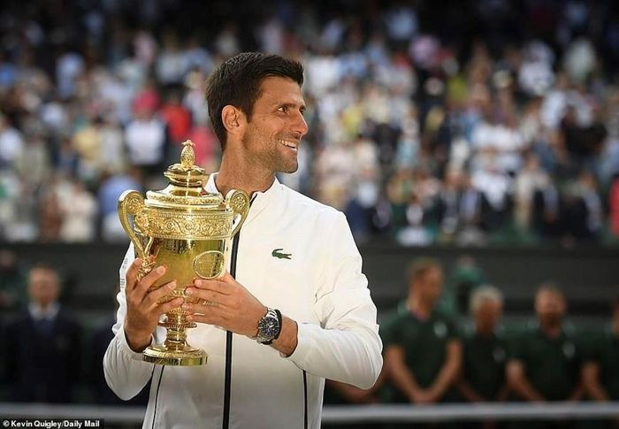  Chiến thắng này giúp Nole bảo vệ thành công ngôi vương dể lần thứ 5 đăng quang Wimbledon. 