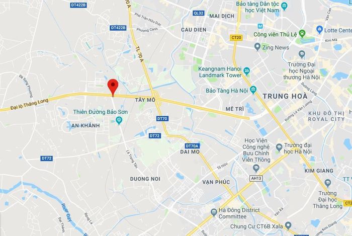 Khu biệt thự liền kề bị cháy nằm ngay cổng công viên Thiên đường Bảo Sơn, đoạn tiếp giáp đại lộ Thăng Long (chấm đỏ). Ảnh: Google Maps.