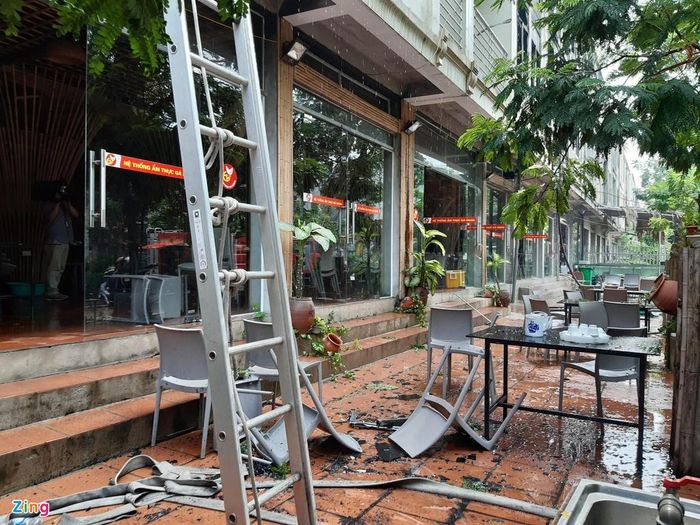 Vụ việc xảy ra vào lúc vắng khách nên không gây ra ra cảnh hỗn loạn. Theo lãnh đạo Công an huyện Hoài Đức, vụ hỏa hoạn không gây thương vong về người. Nguyên nhân gây cháy vẫn đang được cảnh sát tiếp tục làm rõ.