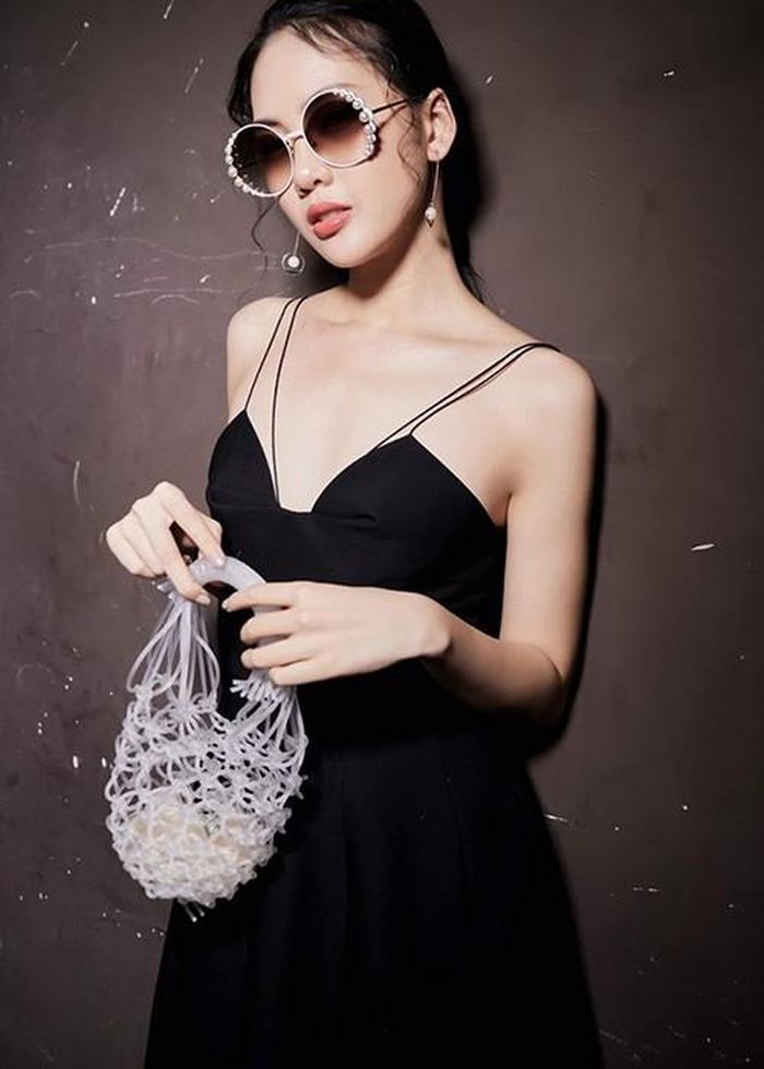 Bị nhiều đại gia gạ tình, Quỳnh Hoa thẳng thừng từ chối. Không chỉ Quỳnh Hoa, nhiều mỹ nhân cũng nói không với những lời gạ gẫm.