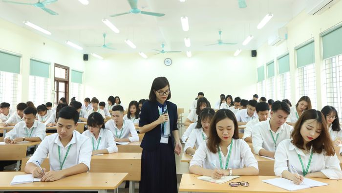 Trên giảng đường đại học. Ảnh: Quang Vinh.