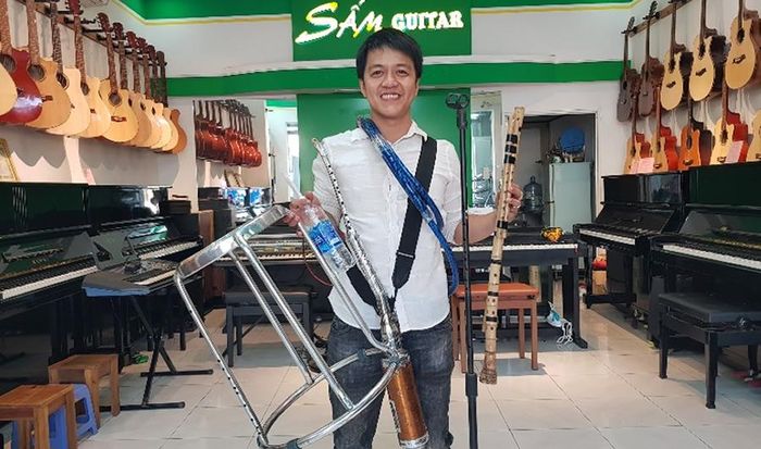 Toàn hạnh phúc với “công trình” sáng tạo của mình.