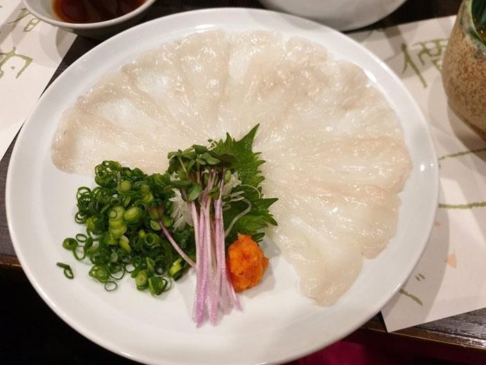 Ăn sống cá nóc - ảnh tác giả