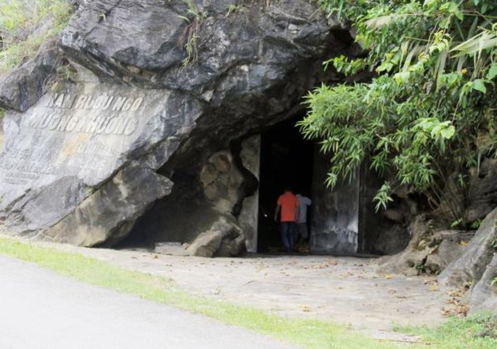 Cửa hang Mã Tuyển hiện tại.