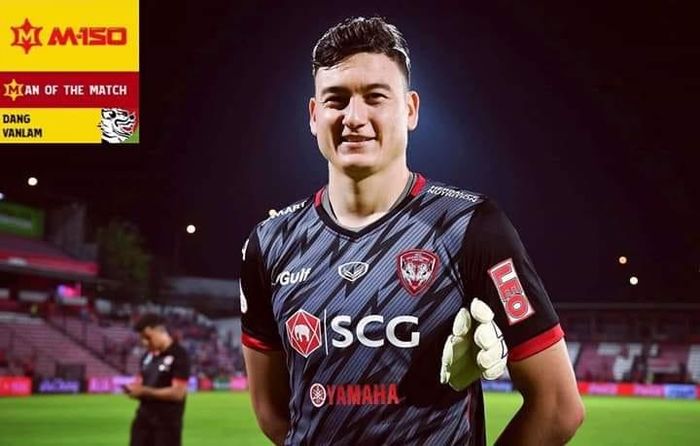 Văn Lâm được bầu chọn là Cầu thủ xuất sắc nhất trận Muangthong United thắng Chiangrai United 1-0