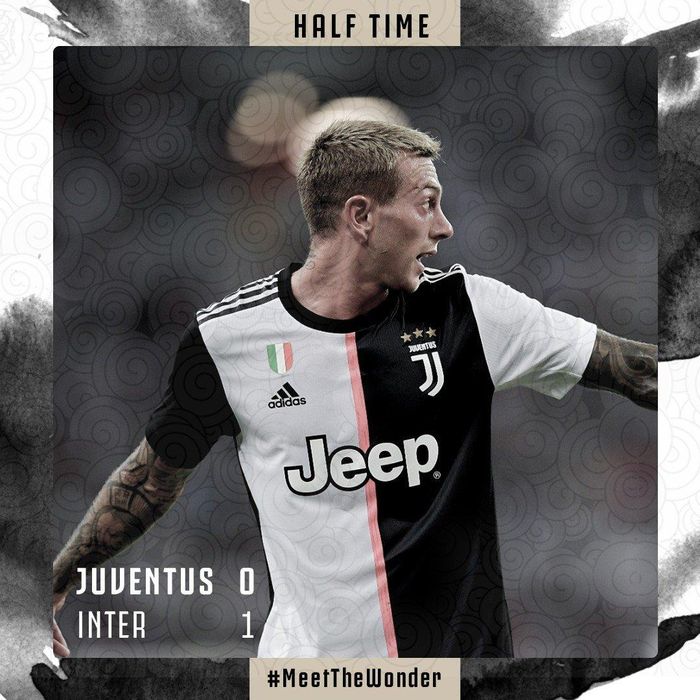 Hiệp 1 khép lại với tỷ số 1-0 nghiêng về Inter Milan