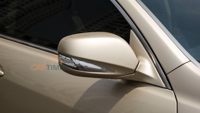 Gương chiếu hậu có khả năng tự cụp lại khi lùi của Lexus GS 350 2008