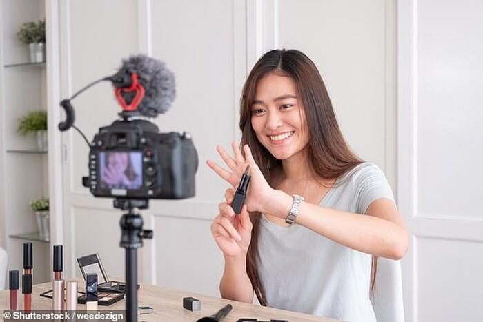 Có rất nhiều vlogger Trung Quốc sẵn sàng “đánh cược” mạng sống để đổi lấy tương lai.