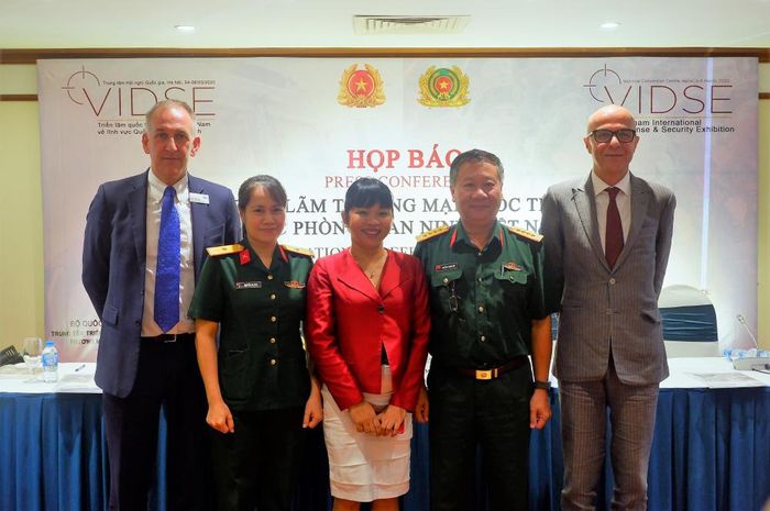 Đại diện Cục Kinh tế, Bộ Quốc phòng cũng có mặt tham dự họp báo.