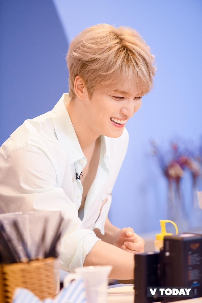 Dù Kim Jae Joong có mở một quán cà phê mang tên J-Holic, nhưng không phải fan Việt nào cũng có cơ hội được đến và thưởng thức cà phê, lại còn do chính tay anh pha chế nên cơ hội này là món quà cực kì ý nghĩa với fan.
