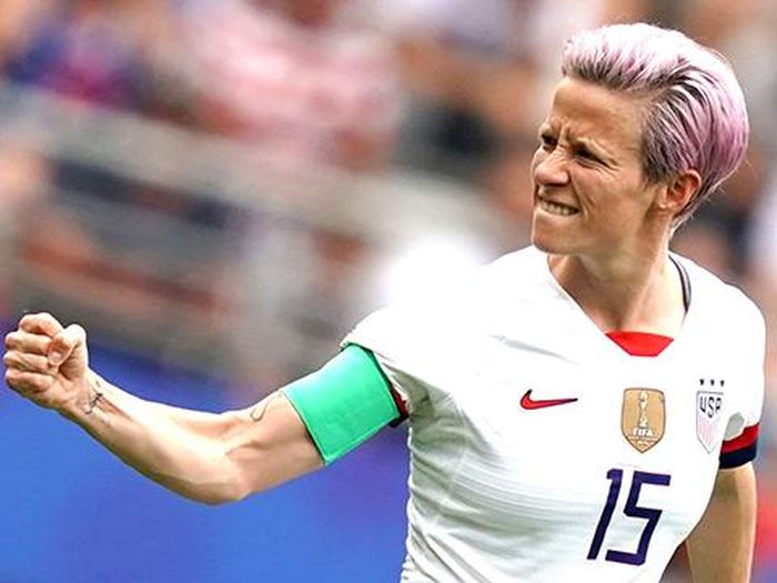 Megan Rapinoe, đội trưởng đội tuyển nữ Mỹ, nhà vô địch World Cup nữ 2019, là một người đồng tính nữ công khai