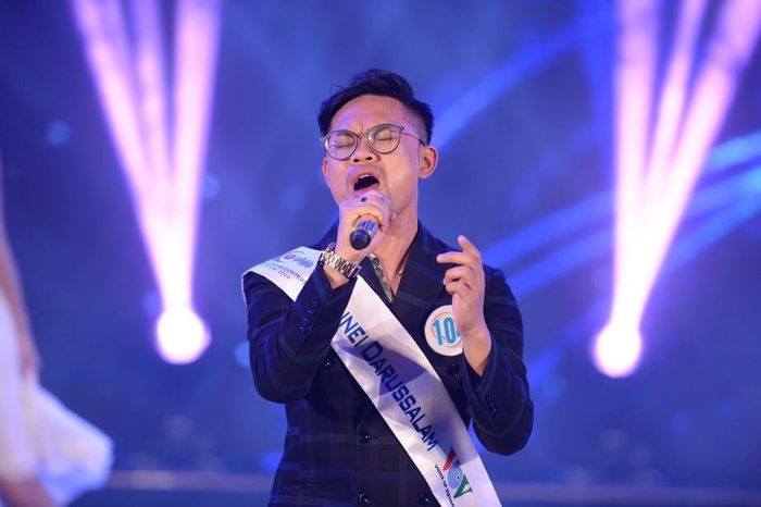 Thí sinh Naquib (Brunei) thể hiện ca khúc "Memilih Kau Pergi”. Các giám khảo nhận xét: "Bạn hát ca khúc tự sáng tác nên phù hợp với quãng giọng, chất giọng của mình. Tuy nhiên, bạn nên tập trung vào cách lấy hơi và điều chỉnh hơi thở của mình khi hát". Naquib giành được giải Thí sinh có phong cách trình diễn xuất sắc nhất