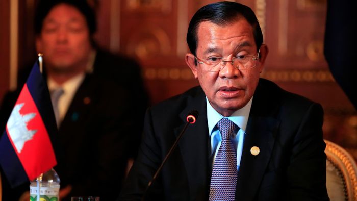 Thủ tướng Campuchia Hun Sen tuyên bố: Campuchia sẽ chi 40 triệu USD mua hàng vạn vũ khí Trung Quốc