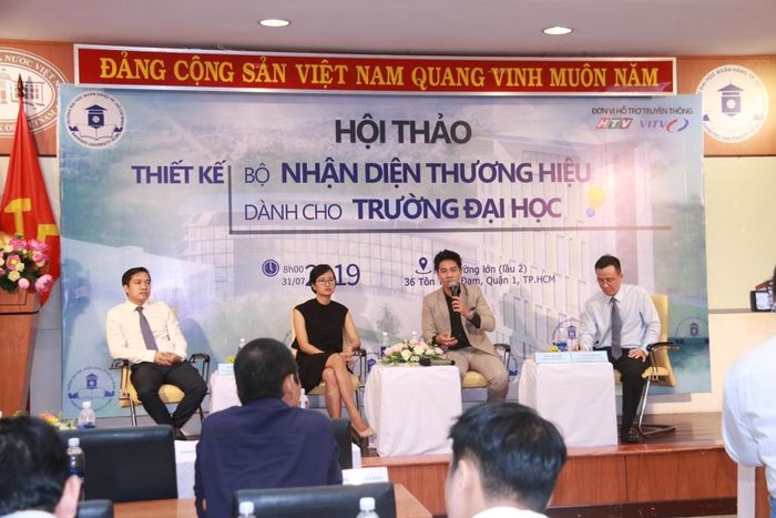 Các diễn giả, chuyên gia chia sẻ ý kiến tại hội thảo