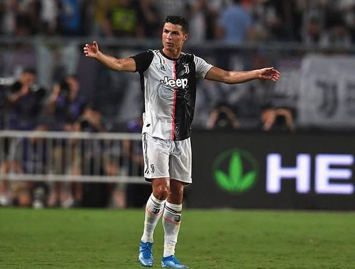  Trước đó, các quan chức của Juventus đã hỏi ý kiến anh về việc chiêu mộ Lukaku và đã được cầu thủ người Bồ Đào Nha này chấp nhận (Nguồn: The Sun) 