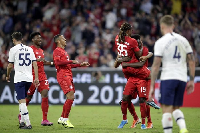Bayern thi đấu nỗ lực và gỡ hòa 2-2 sau khi bị dẫn trước 2 bàn