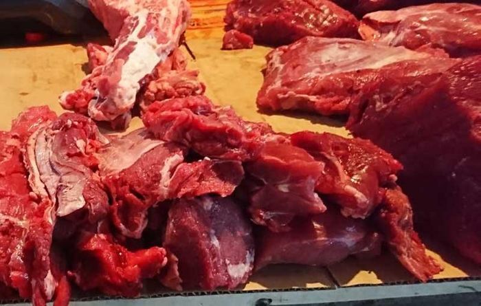 Thịt bò tươi ngon nhưng giá cao nhất cũng chỉ có 250.000 đồng/kg.